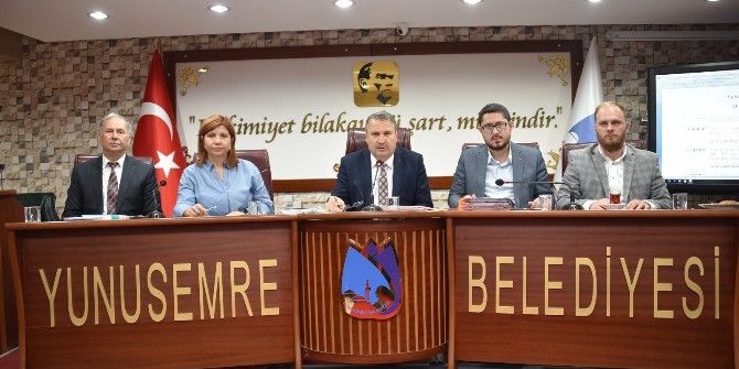 Yunusemre’de Performans Programı Meclisten Geçti