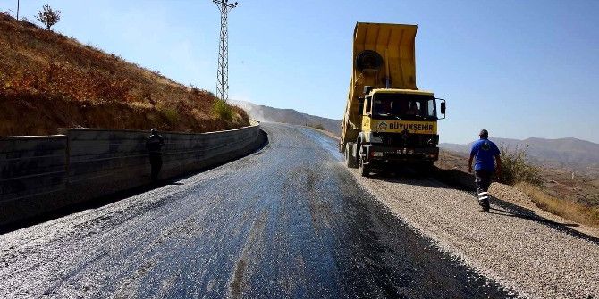 Karagöz Mahalle Yolu Asfaltlandı