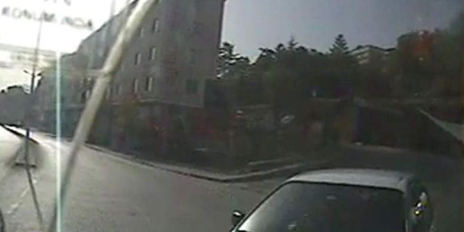 Yolcu Dolu Otobüs İle Otomobil Kafa Kafaya Çarpıştı