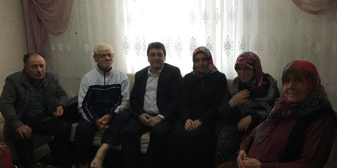 Başkan Yakar’dan Şehit Ailesine Ziyaret