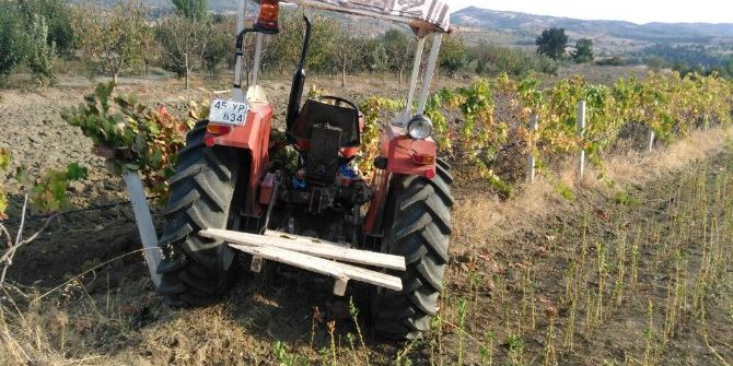 Traktör Kazasında Ağır Yaralanan Yaşlı Adam Hayatını Kaybetti