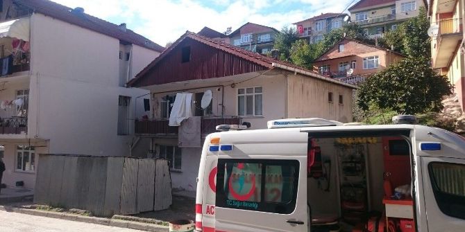 Ölen Arkadaşının Başında 2 Gün Bekledi