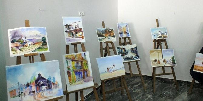 İngiliz Ressam Okul Yararına Sergi Açtı