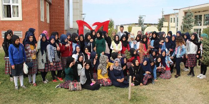 Eğitime Kazandırılan Kız Çocukları Üniversite İle Tanıştı
