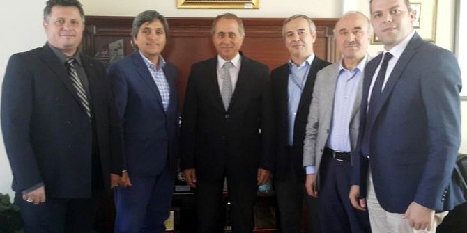 İbb Heyeti Sahipsiz Köpekler İçin Tamer Dodurka’yı Ziyaret Etti