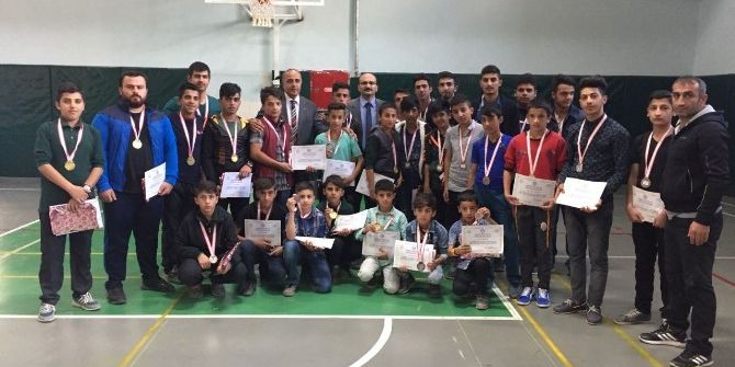 Hakkari’de Amatör Spor Haftası Etkinlikleri