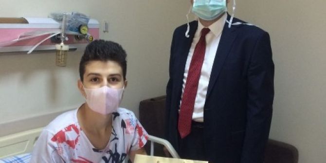 Cumhurbaşkanı Erdoğan’dan Lösemili Adem’e Jest