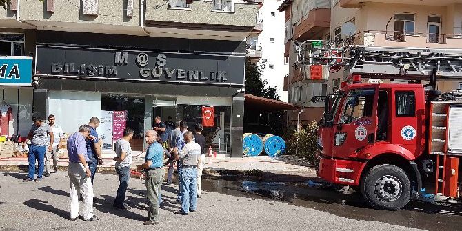 Manavgat’ta İş Yeri Yangını