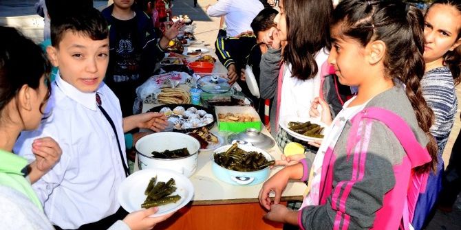 Sarıgöllü Öğrencilerinden Örnek Kermes