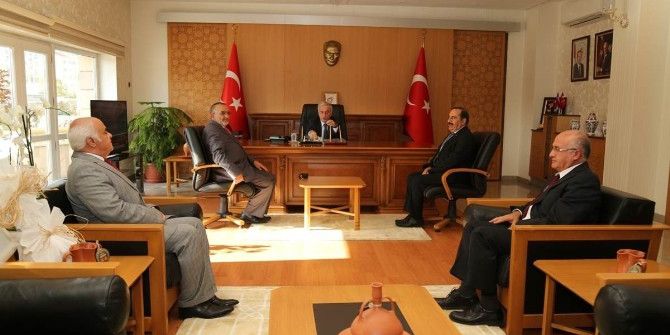 Muhtarlar Vali Süleyman Kamçı’yı Ziyaret Etti