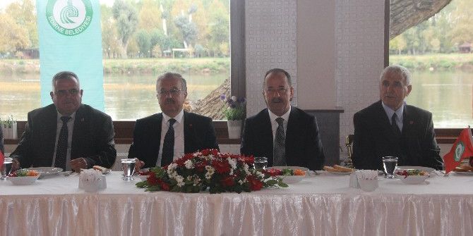 Edirne’de “19 Ekim Muhtarlar Günü” Kutlamaları