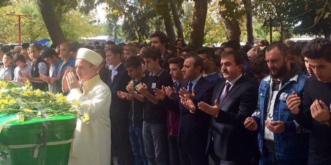 Okul Müdürünün Vefatı Öğrencilerini Üzdü