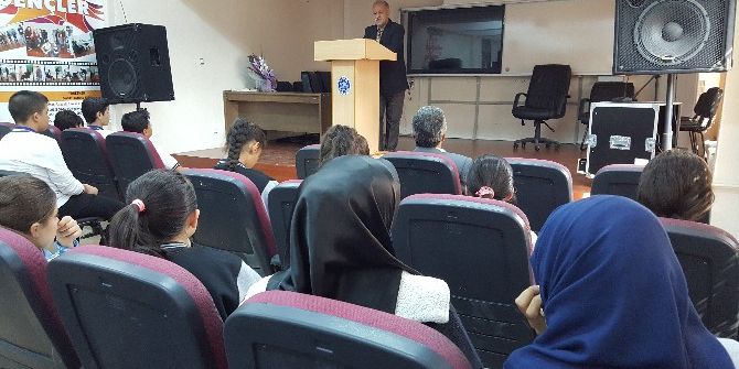 Adıyaman Anadolu Lisesi Aliya İzzetbegoviç‘i Andı