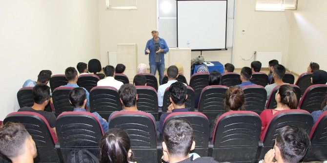 Kahta Myo’da Turizm Ve Rehberlik Konulu Konferans