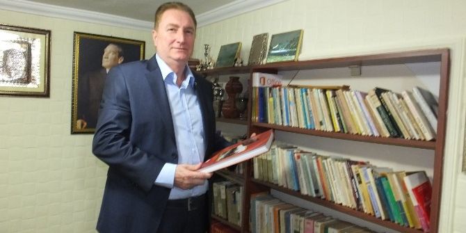 Burhaniyeli Zeytincinin Kütüphanesi