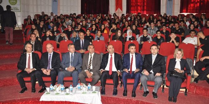 İzmir Emniyetinden Gençlere ’Mutluluk’ Aşısı