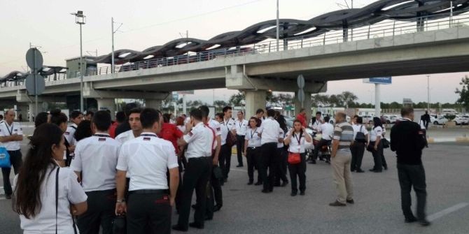 Havalimanında 306 Güvenlik Görevlisinin İş Akdi Feshedildi.