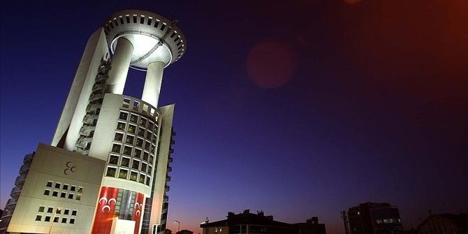 Devlet Bahçeli, 10 İlçe Başkanını Daha Görevden Aldı