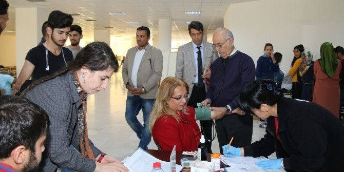 Rektör Kılıç, Kan Bağışında Bulundu