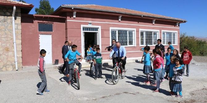 Milli Eğitim Müdüründen ‘Bisiklet’ Dersi