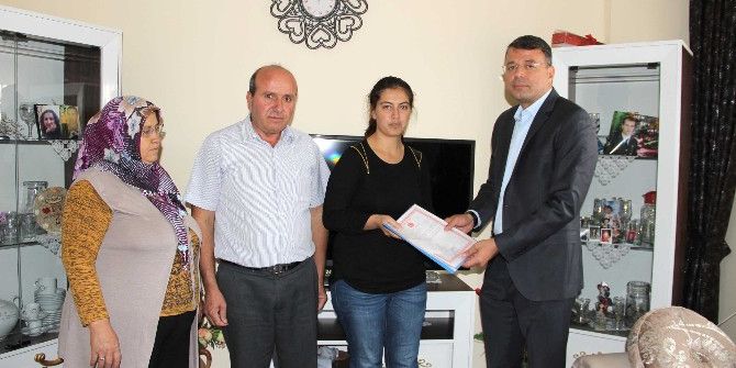 Silifke Belediyesi, Söz Verdiği Evi Şehit Ailesine Teslim Etti