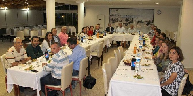 Başkan Turgut’tan Personeline Kaynaşma Yemeği