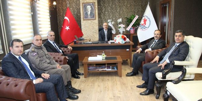 Yeni Dekan Zeybek’e ‘Hayır Olsun’ Ziyareti