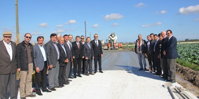 Bafra’da Beton Yol Çalışmalarına Hız Verildi