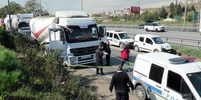 13 Saattir Haber Alınamayan Tır Sürücüsü Aracında Ölü Bulundu