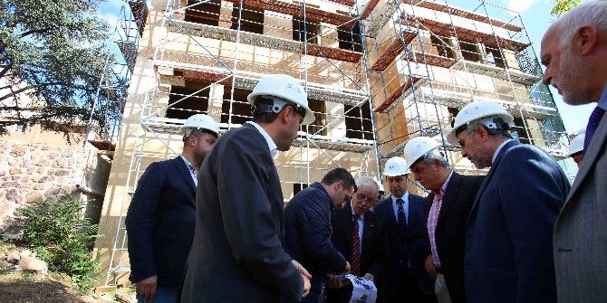 Yangında Kül Olan 150 Yıllık Konak Yeniden İnşa Ediliyor