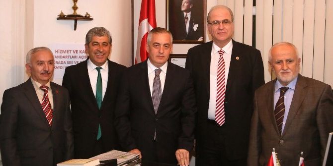 Başkan Remzi Aydın, Muhtarlar Günü’nü Kutladı