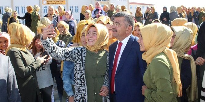 Niğde Belediye Başkanı Faruk Akdoğan;