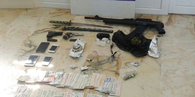 İzmir’de Zehir Tacirlerine Operasyon: 9 Gözaltı