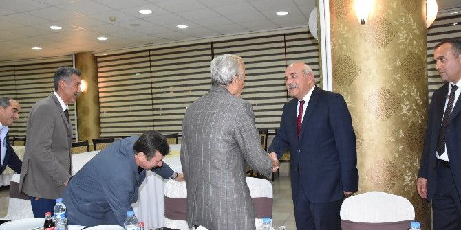Vali İpek Muhtarlarla Buluştu
