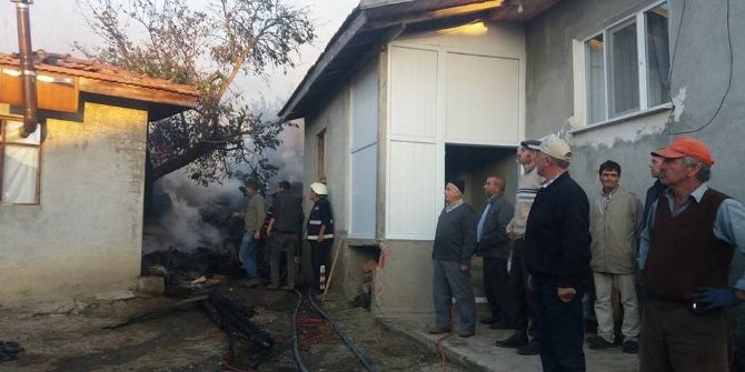 Bozüyük’te Ahır Yangını