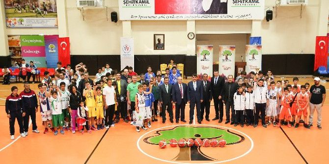Dev Adamların Basketbol Aşkı Şehitkamil’de Büyüdü
