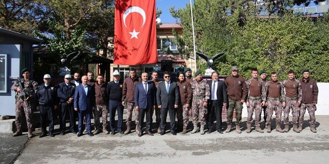 Başkan Aydın, Özel Harekat Polislerini Ziyaret Etti