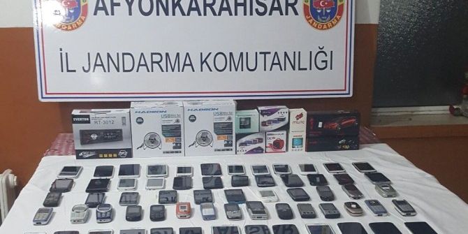 Faturasız Cep Telefonu Satan İş Yerine Baskın