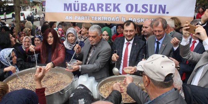 Ak Parti Tekirdağ İl Başkanlığı Tarafından Aşure Dağıtıldı