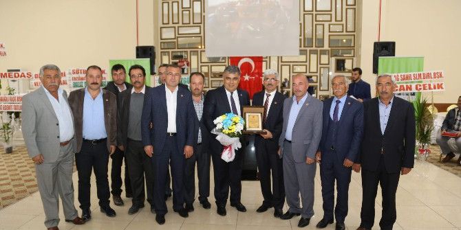 Başkan Özgüven’den Muhtarlar Onuruna Yemek