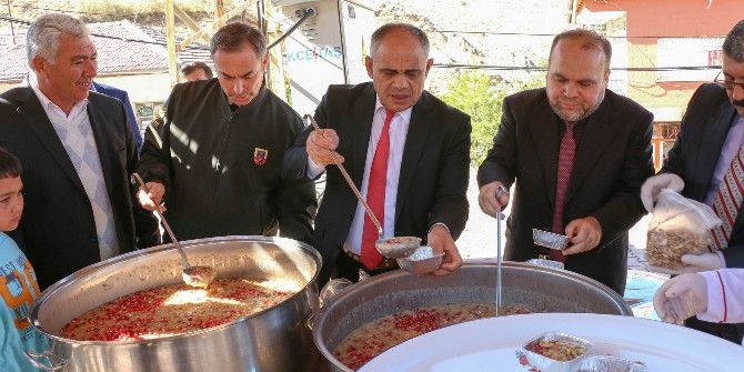 Yahyalı’da Aşure İkramı