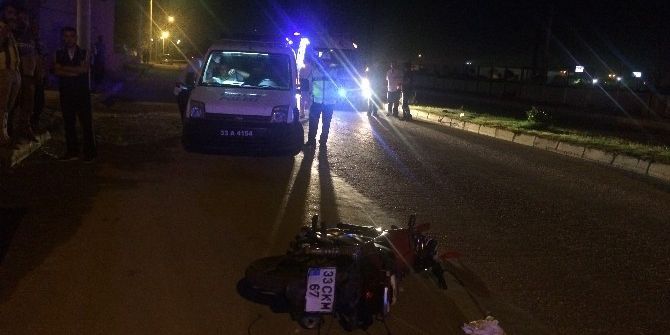 Motosiklet Otomobille Çarpıştı: 2 Ölü