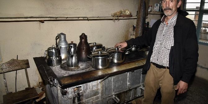 Bu Soba 52 Yıldır Yaz-kış Hiç Sönmedi