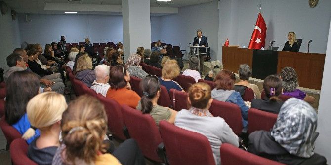 Karşıyaka’da Meme Kanseri Anlatıldı