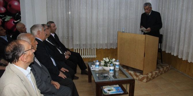 Kütahya Huzur Öğrenci Yurdu’nda ’Yakın Tarihimizdeki Darbeler’ Konulu Konferansı