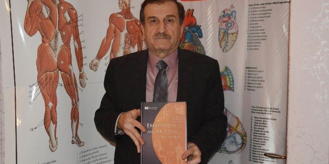 Dü Profesörü Hazırladı, Avrupa Okuyor