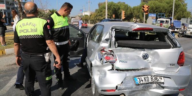 Milas’ta Işıktaki Arıza Kazaya Sebep Oldu