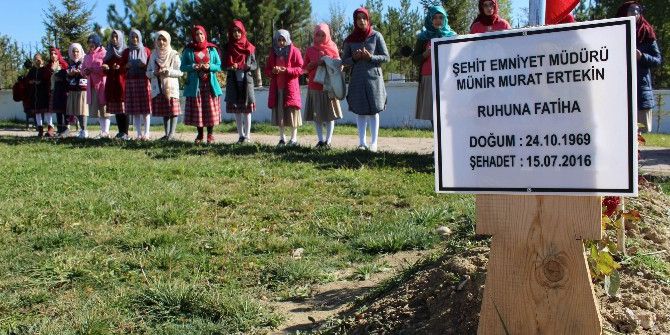 Sivas’ta Öğrencilerden 15 Temmuz Şehitlerine 15 Hatim Duası