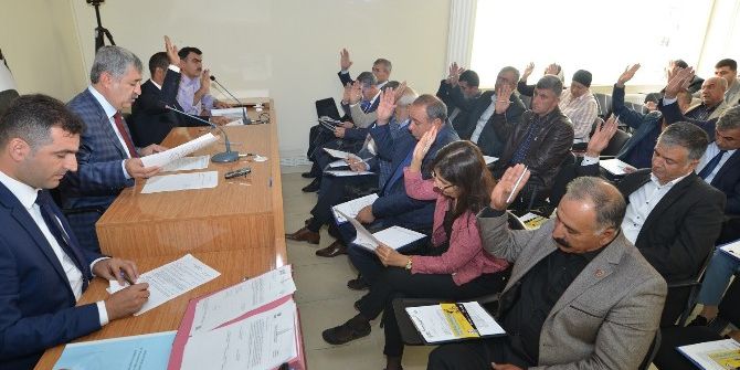 Yeşilyurt Belediye Meclisi 2017 Yılı Mali Bütçesi Ve Ücret Tarifelerini Belirledi