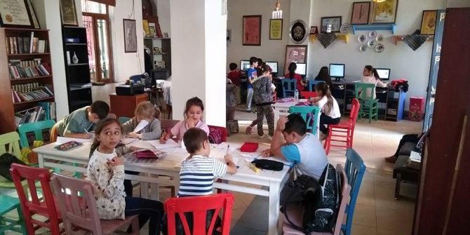"Bilgi Evi" Gençleri Geleceğe Hazırlıyor